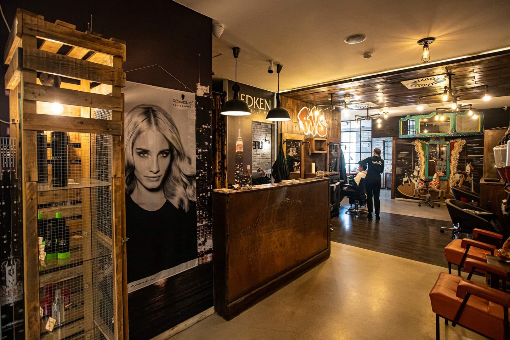 Crosser-Field salon